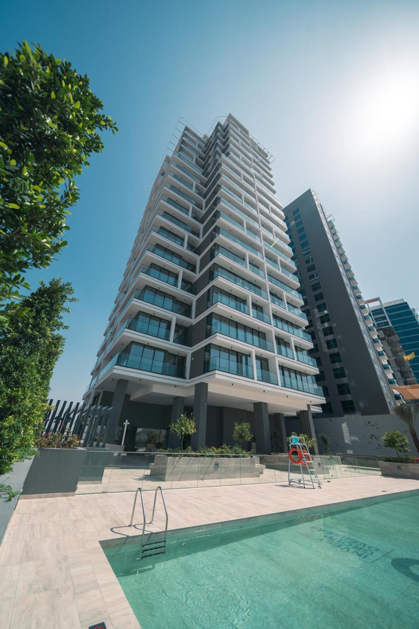 Waves - Cityscape Balcony Views And Cozy Comfort In Appartement Dubaï