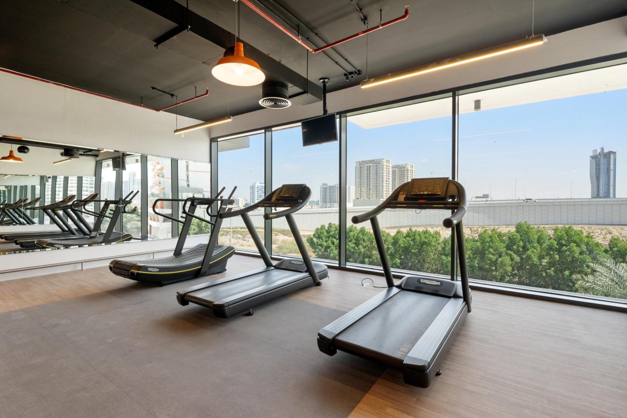Waves - Cityscape Balcony Views And Cozy Comfort In Appartement Dubaï